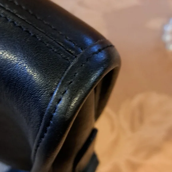 Coach Vintage Abbie Black Leather Crossbody Bag 9017 - Picture 3 of 6